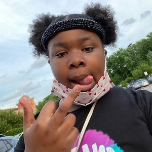 Meet your Posher, Jada